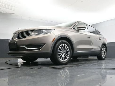 Used 2018 Lincoln MKX Select FWD image 29
