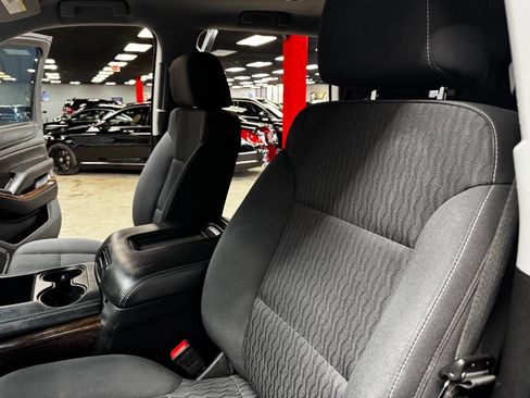 Used 2018 Chevrolet Tahoe LS image 32