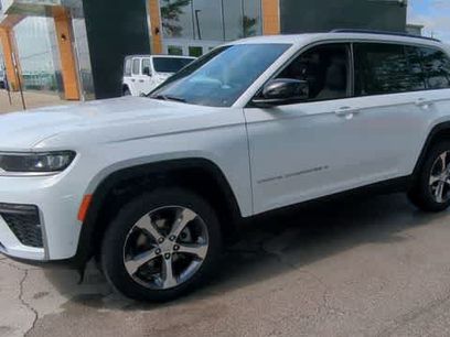 New 2026 Jeep Grand Cherokee Limited w/ Luxury Tech Group II