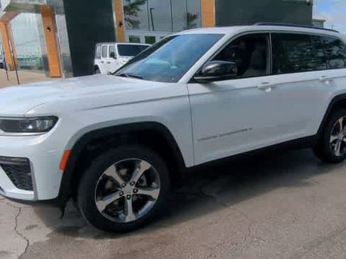 New 2026 Jeep Grand Cherokee Limited AWD/4WD image 4
