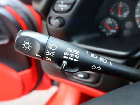 Used 2002 Chevrolet Corvette Convertible w/ Preferred Equipment Group2 image 19