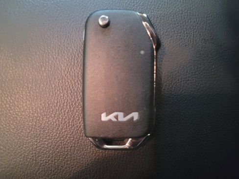 Used 2022 Kia Soul LX w/ Technology Package image 32