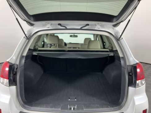 Used 2014 Subaru Outback 2.5i Limited w/ Moonroof Package AWD/4WD image 24