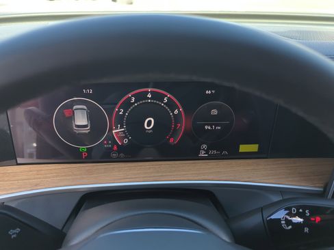 New 2026 Volkswagen Tiguan SEL R-Line image 10