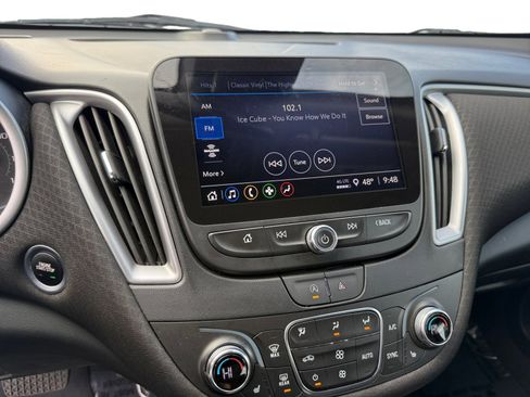 Used 2023 Chevrolet Malibu LT image 12