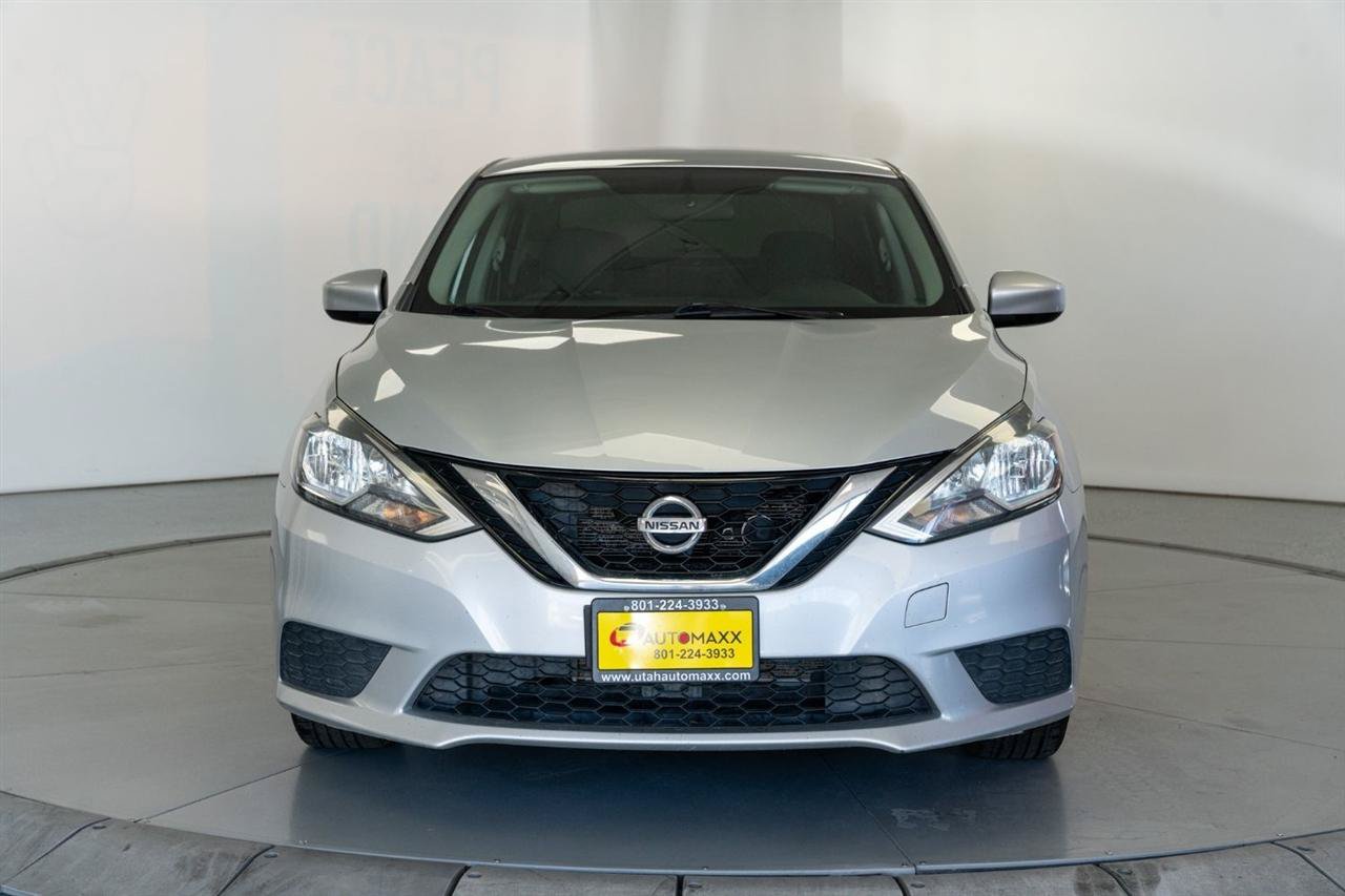 Used 2017 Nissan Sentra SV FWD image 2