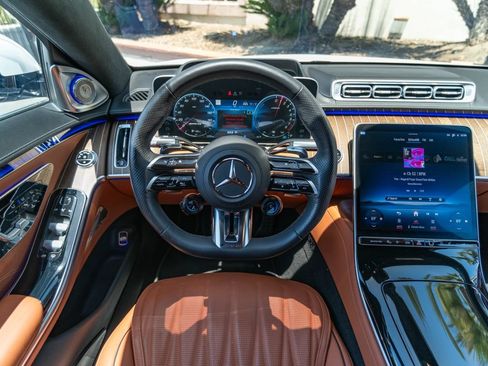 Used 2024 Mercedes-Benz S 63 AMG S image 36