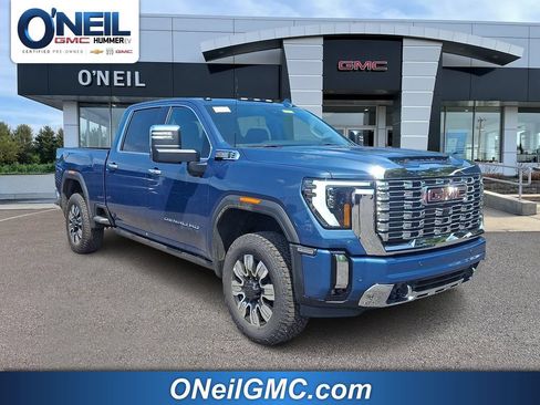 New 2026 GMC Sierra 2500 Denali w/ Denali Reserve Package AWD/4WD image 1
