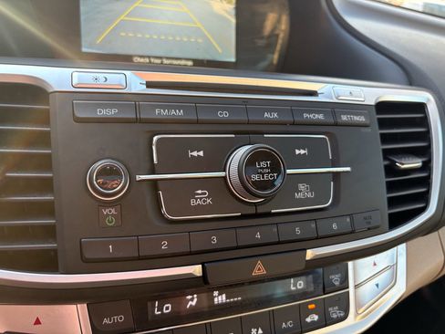Used 2014 Honda Accord EX image 19