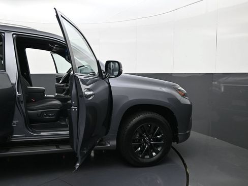 Used 2022 Lexus GX 460 Premium w/ Premium Plus Package AWD/4WD image 9