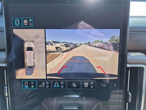 New 2026 GMC Yukon Denali Ultimate w/ LPO, Floor Liner Package AWD/4WD image 26
