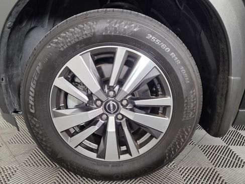 Used 2025 Nissan Pathfinder SL FWD image 7