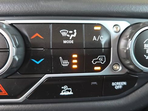 Certified 2025 Jeep Wrangler Unlimited Rubicon 4xe w/ Convenience Group AWD/4WD image 14