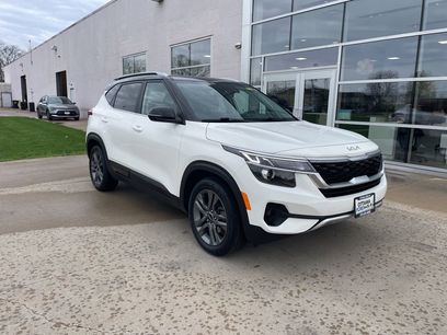 Used 2023 Kia Seltos S w/ Navigation Package