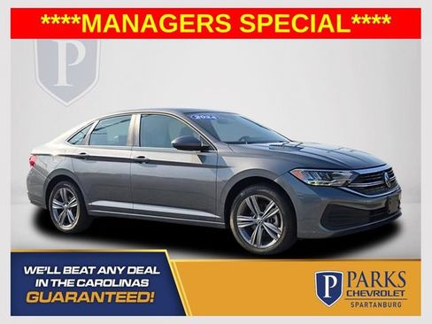 Used 2024 Volkswagen Jetta SE FWD image 1