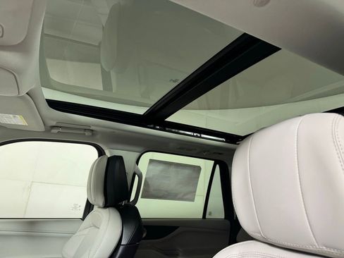 New 2026 Lincoln Navigator Reserve w/ Jet Appearance Package AWD/4WD image 20
