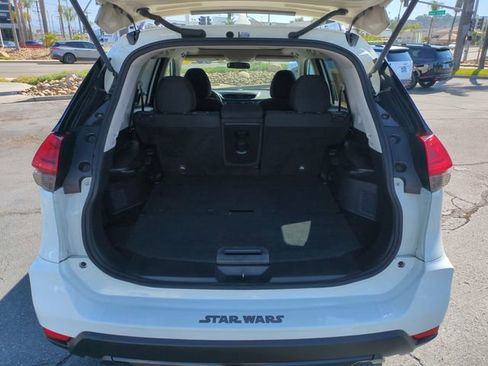 Used 2017 Nissan Rogue SV FWD image 32