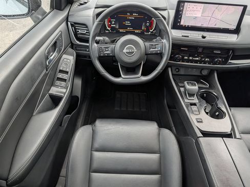 Used 2024 Nissan Rogue SL w/ SL Premium Package FWD image 13