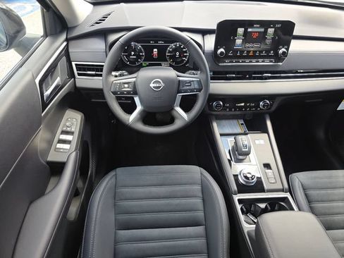 New 2026 Nissan Rogue SL AWD/4WD image 3
