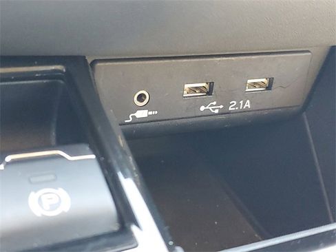 Used 2020 Subaru Outback Limited image 29