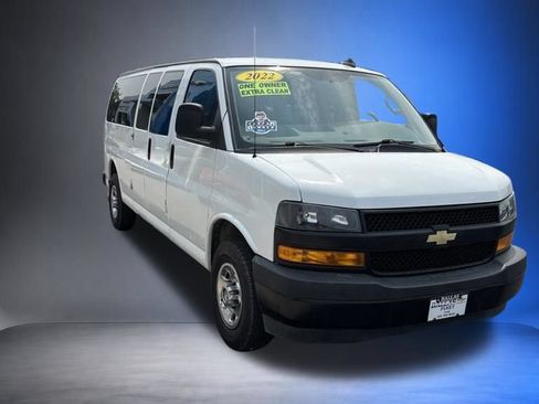 Used 2022 Chevrolet Express 3500 LS RWD image 5