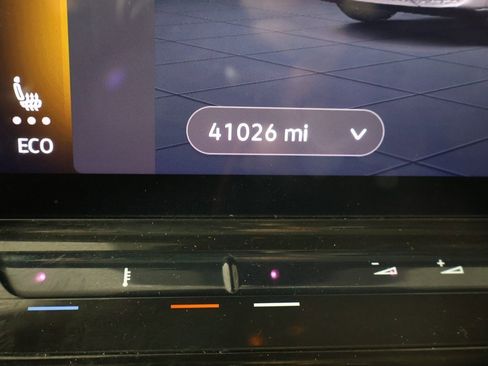 Used 2021 Volkswagen ID.4 Pro S image 38