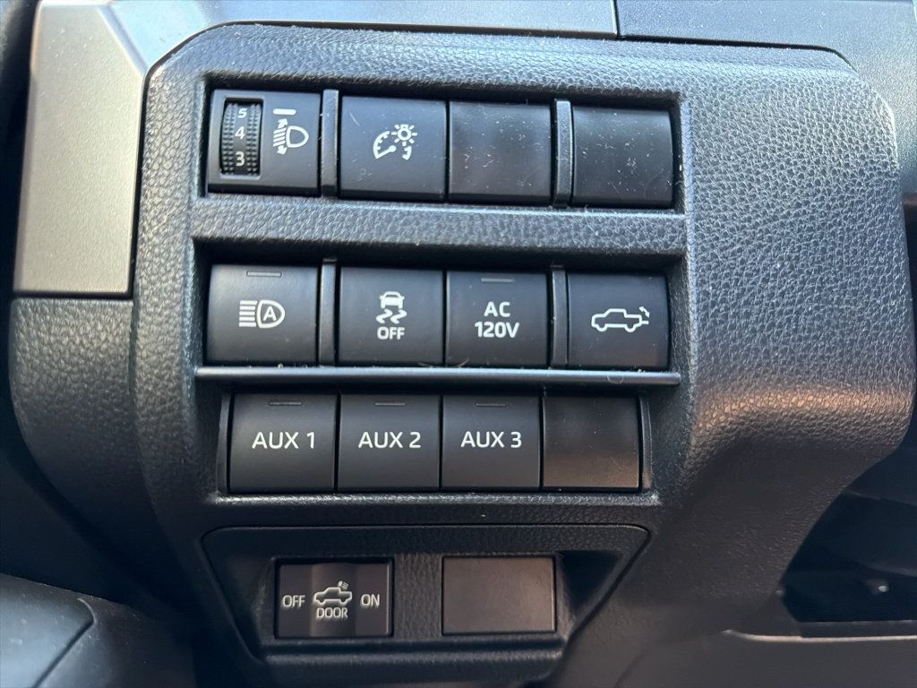 Used 2024 Toyota Tacoma TRD Sport w/ TRD Sport Premium Package AWD/4WD image 19