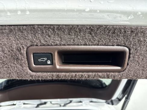 Used 2019 Lexus RX 450h AWD image 35