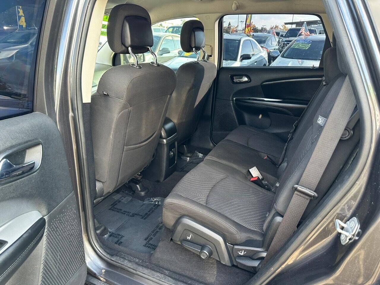 Used 2015 Dodge Journey American Value Package w/ Flexible Seating Group FWD image 13
