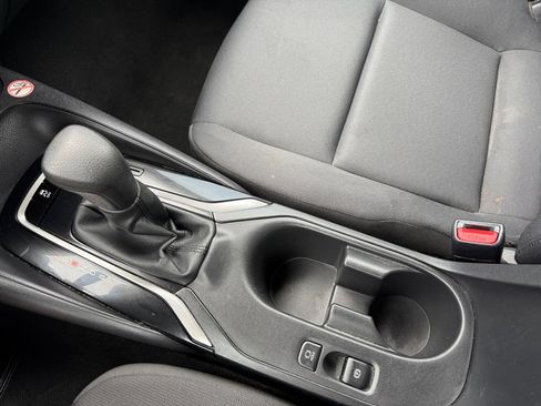 Used 2024 Toyota Corolla LE FWD image 37