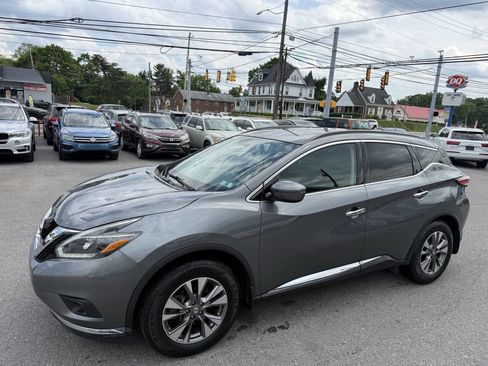 Used 2018 Nissan Murano SV AWD/4WD image 1