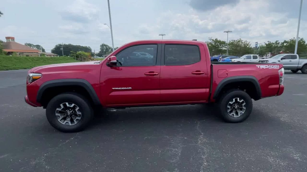 Used 2021 Toyota Tacoma TRD Off-Road w/ TRD Premium Off Road Package AWD/4WD image 5