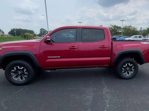 Used 2021 Toyota Tacoma TRD Off-Road w/ TRD Premium Off Road Package AWD/4WD image 5