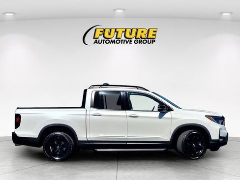 Used 2023 Honda Ridgeline Black Edition image 3