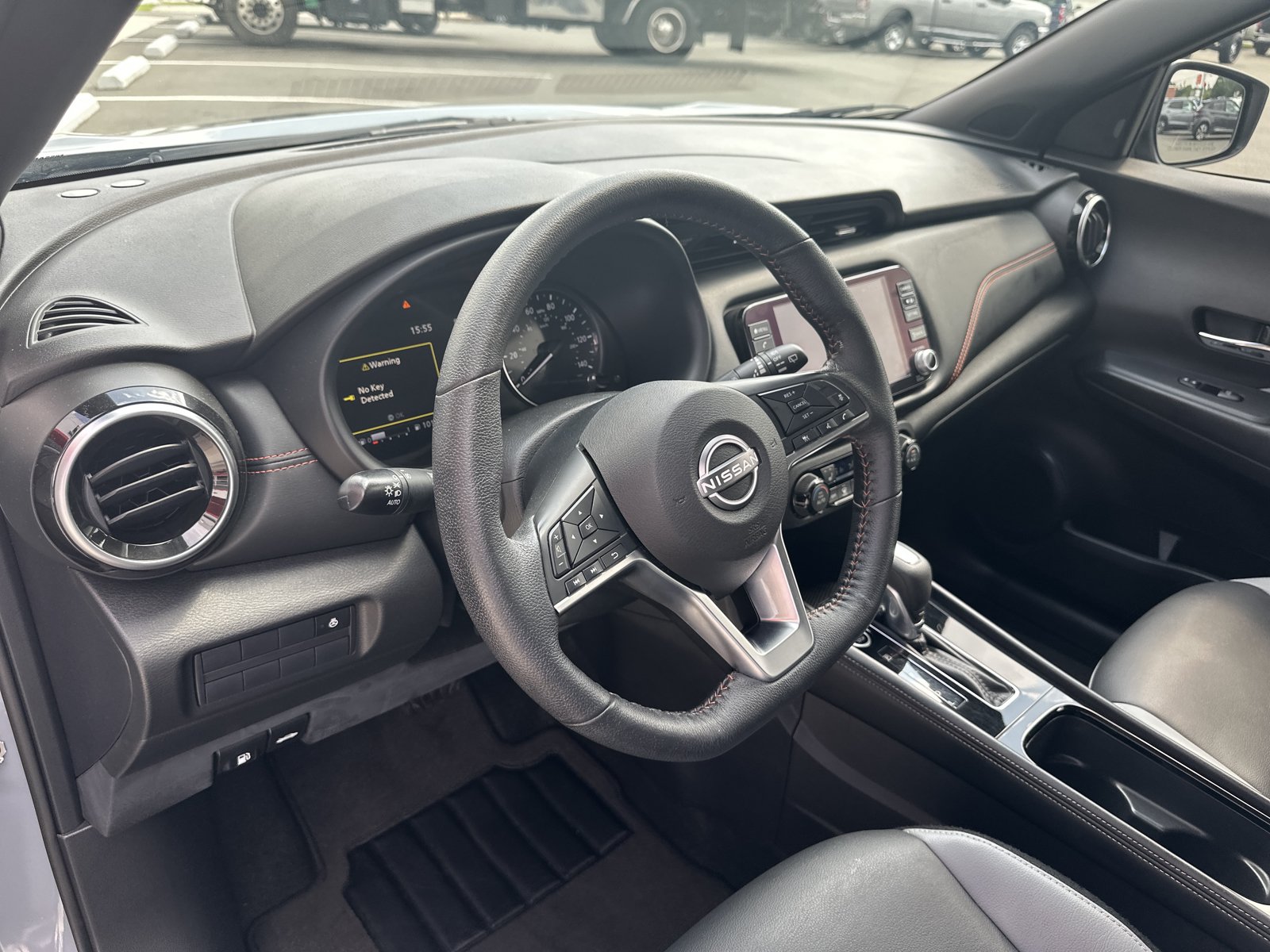 Used 2024 Nissan Kicks SR w/ SR Premium Package FWD image 18