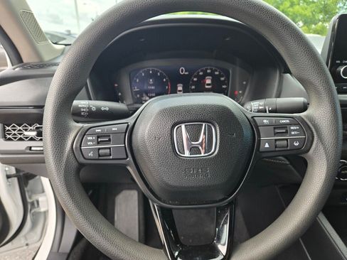 Certified 2025 Honda Accord SE image 25