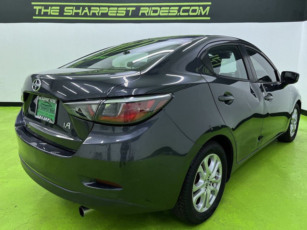 Used 2016 Scion iA FWD image 10