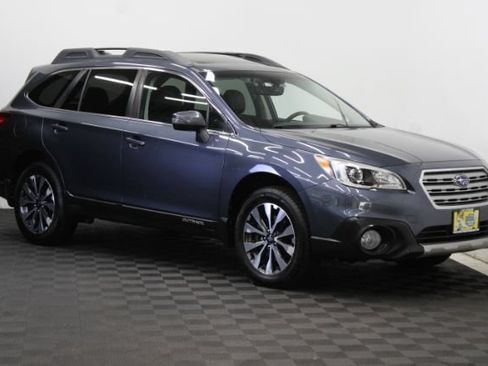 Used 2017 Subaru Outback 2.5i Limited AWD/4WD image 3