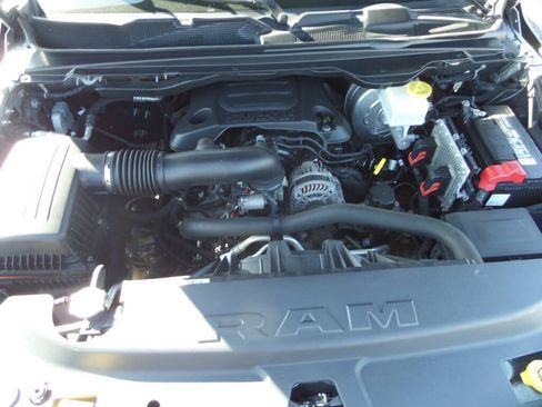 Used 2019 RAM 1500 Big Horn w/ Bed Utility Group AWD/4WD image 10