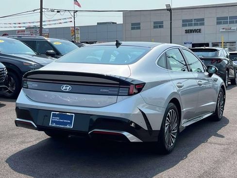 Certified 2025 Hyundai Sonata Limited FWD image 5
