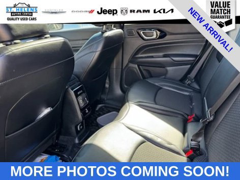 Used 2023 Jeep Compass Latitude w/ Sun and Sound Group AWD/4WD image 10