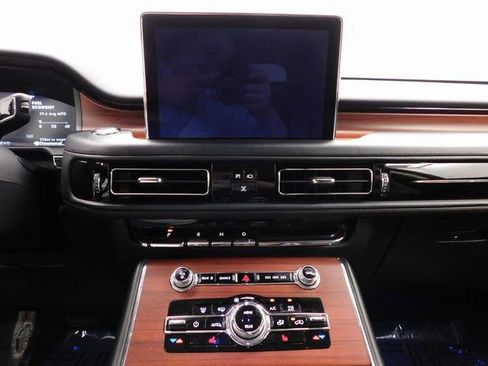 Used 2023 Lincoln Aviator Reserve image 44