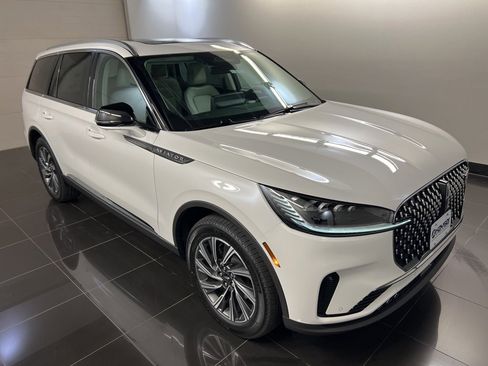 New 2026 Lincoln Aviator AWD image 1