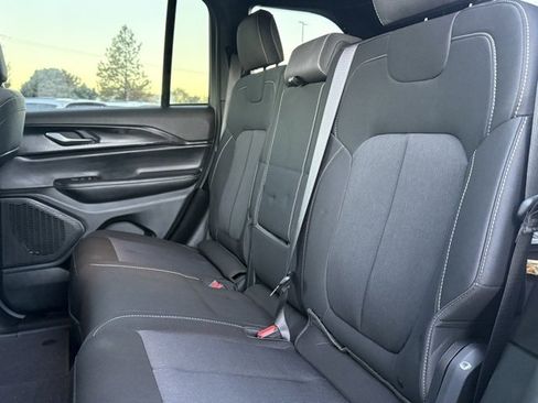 New 2025 Jeep Grand Cherokee Laredo X w/ Luxury Tech Group I image 22