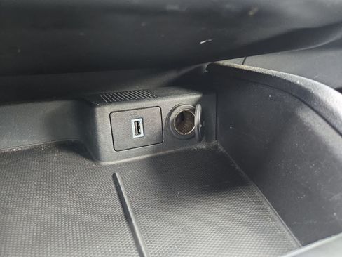 Used 2020 Ford Escape SE FWD image 27