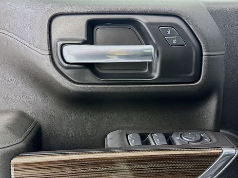 Used 2019 Chevrolet Silverado 1500 RST image 14