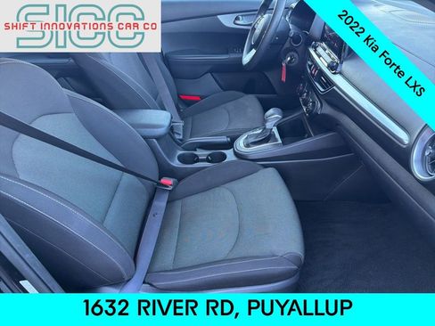 Used 2022 Kia Forte LXS image 14