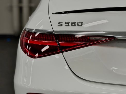 Used 2024 Mercedes-Benz S 580 4MATIC Sedan image 13