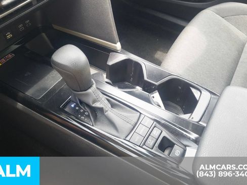 Used 2025 Toyota Camry LE FWD image 9