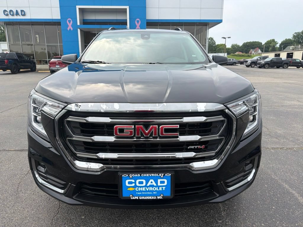 Used 2024 GMC Terrain AT4 AWD/4WD image 8